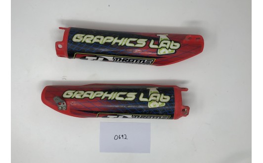 250X FORK GUARD PLASTIC